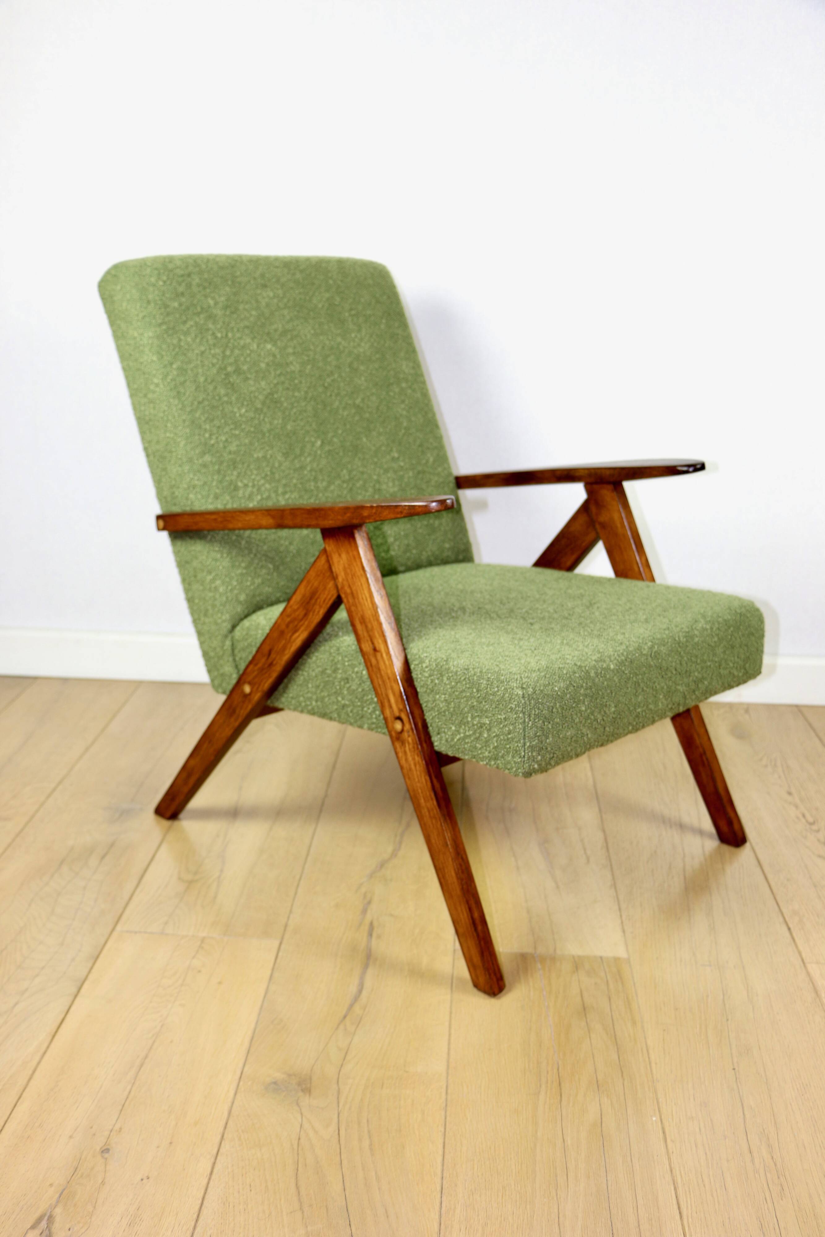 Vintage armchair B-310 VAR green boucle dark structural wood 1970s