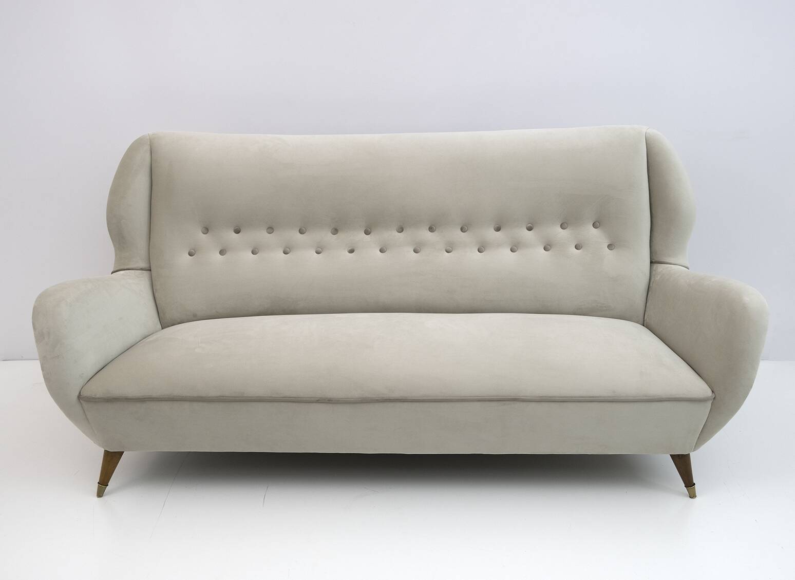 Attributed Gio Ponti Mid-Century Modern Velvet Sofa for ISA, 1950s