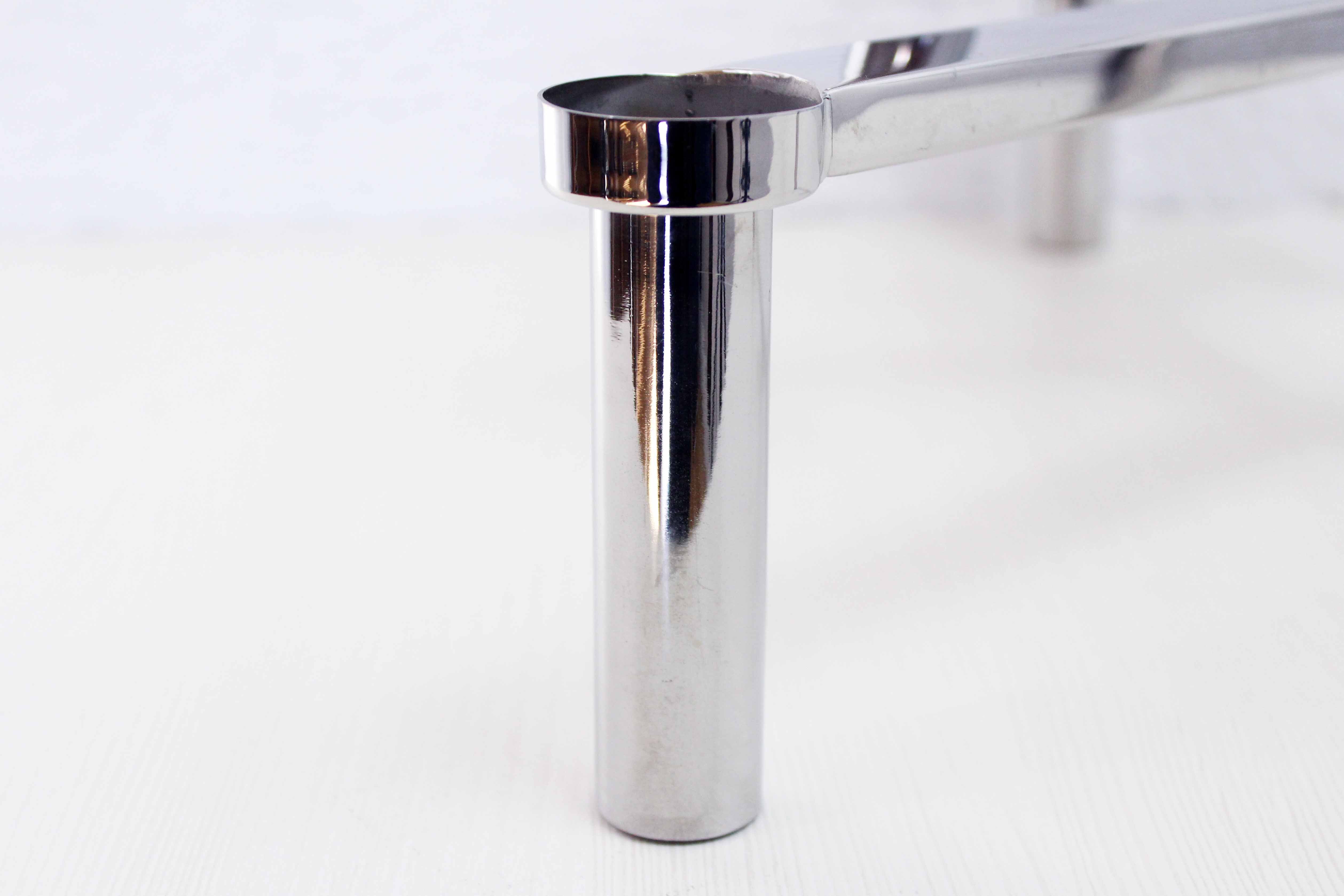 Modular chandelier in chrome-plated metal