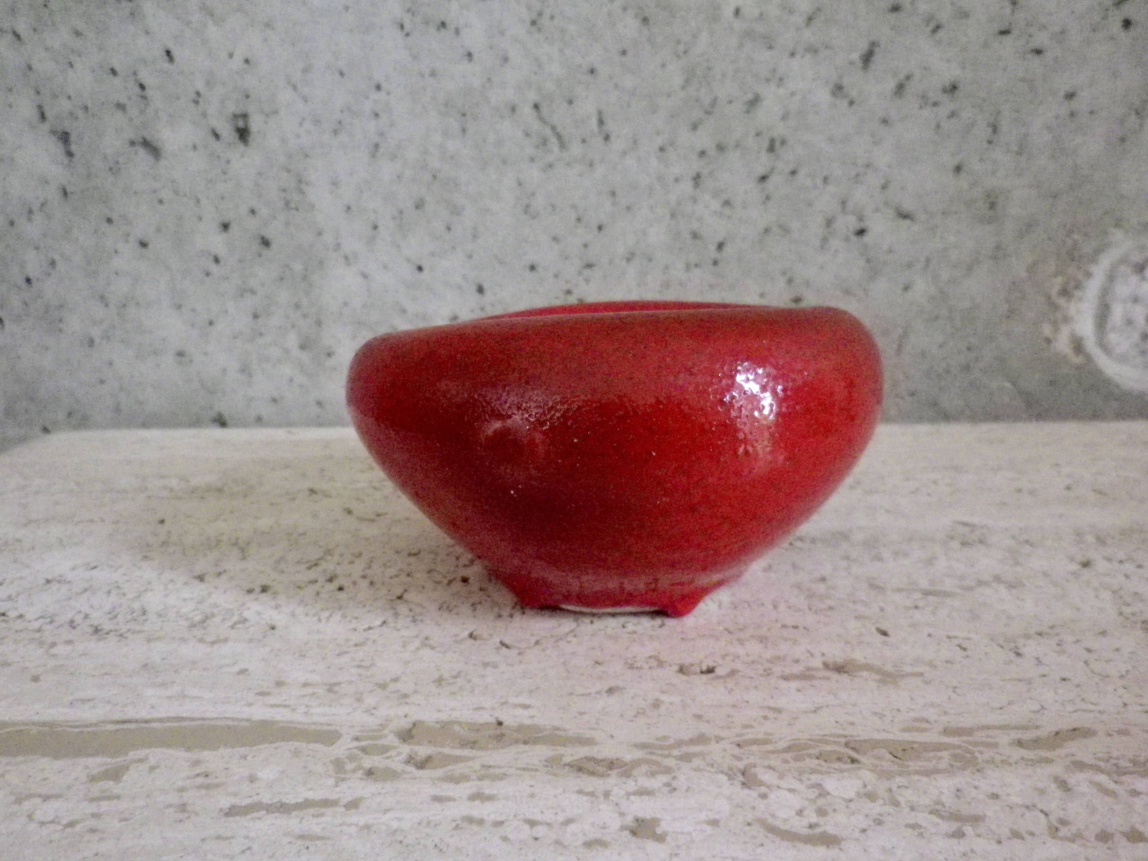 Petite coupe "coup de poing" Madoura Vallauris
