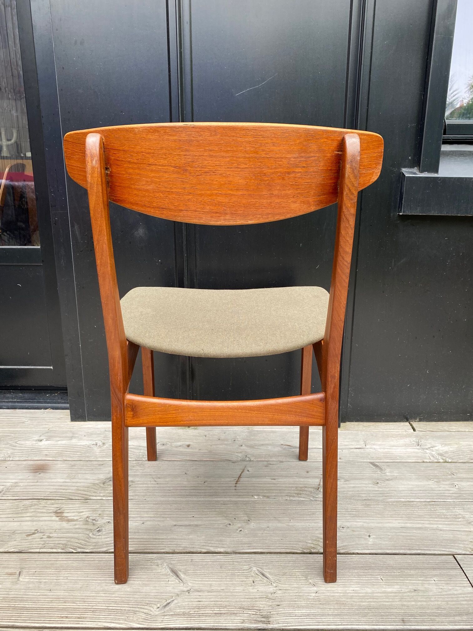 4 Chairs edited by Silkeborg