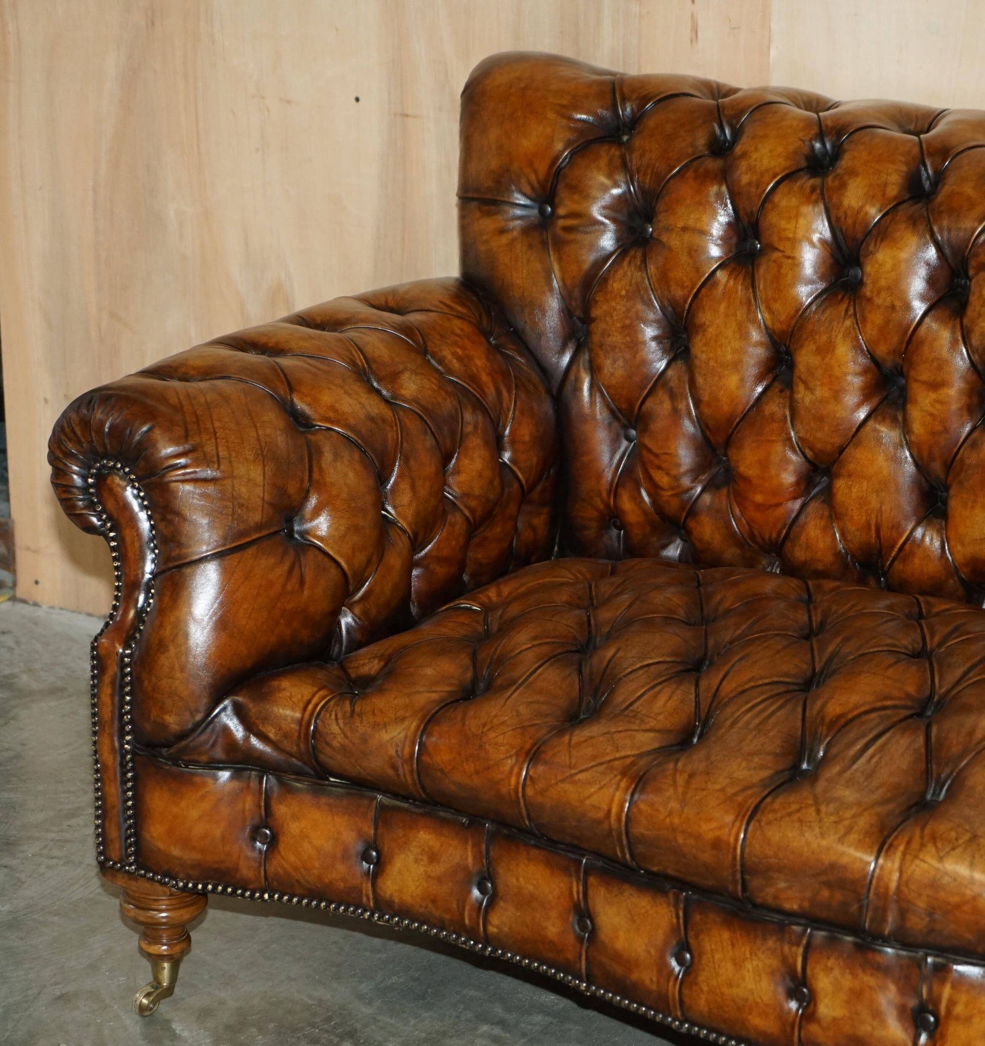 Canapé Chesterfield victorien en cuir serpentin teint à la main