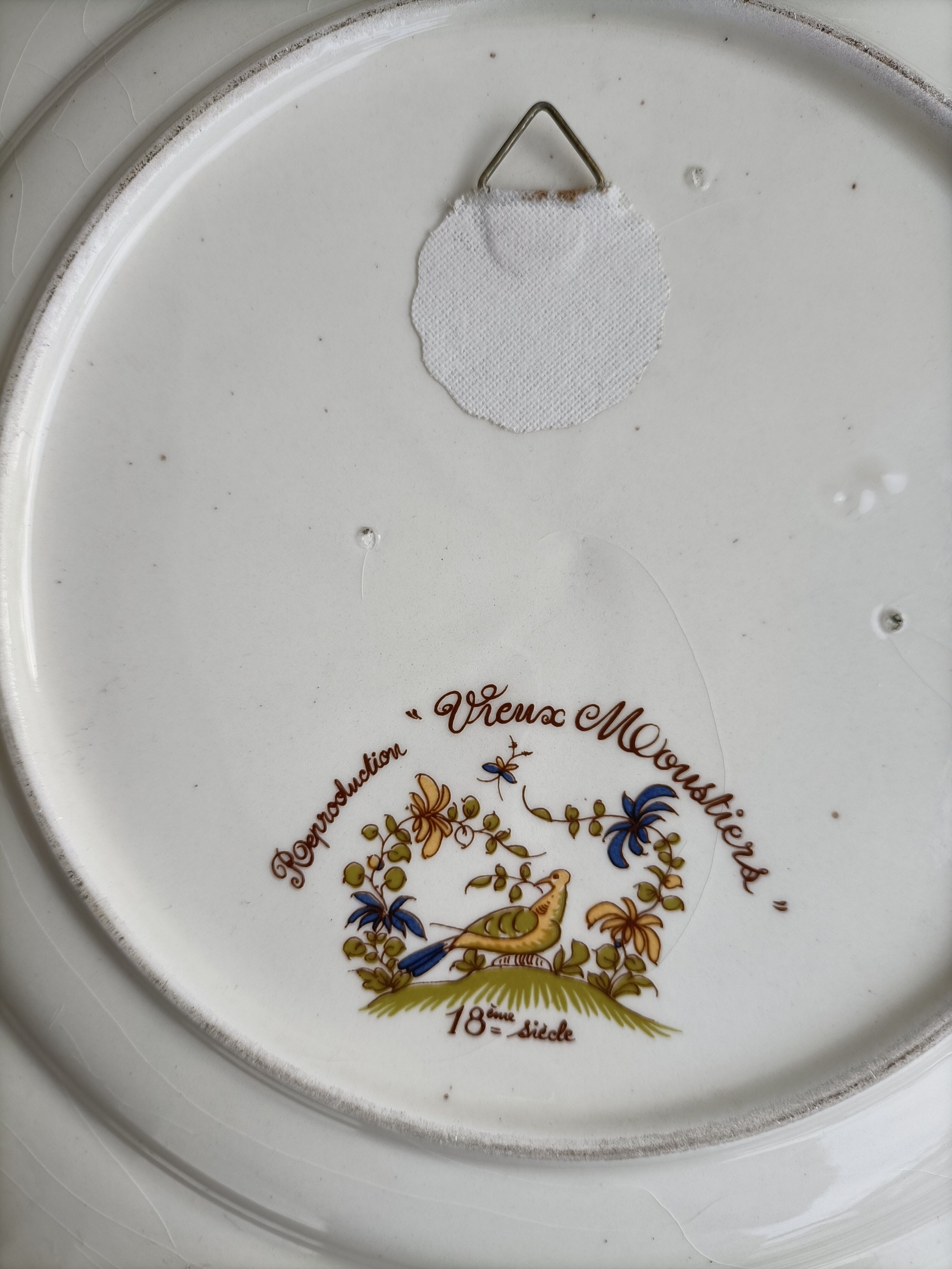 Old plate reproduction Old Moustiers 70s decorations Moustiers