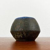 Brutalist studio pottery vase by Lu and Gerd Grove, mid-century, 1962.