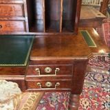 Box desk and zippers