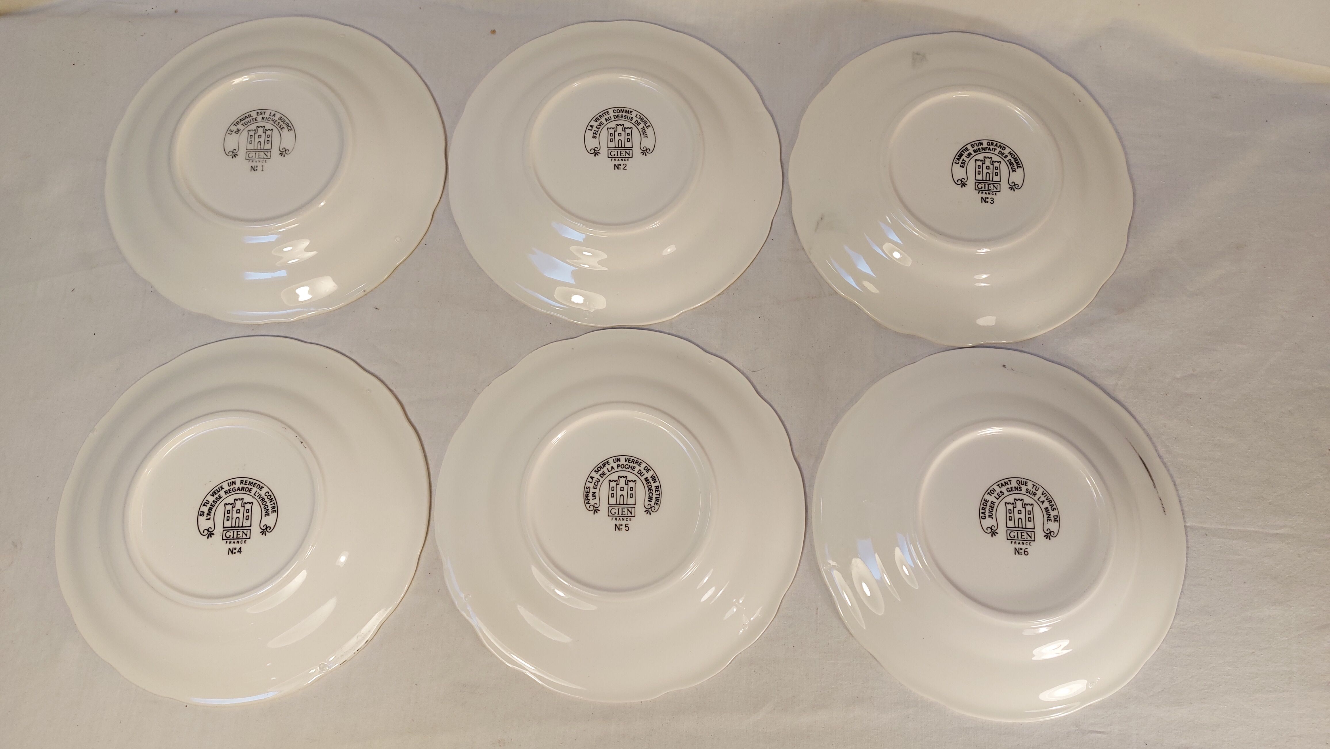 Series of 6 Gien earthenware dessert plates Rébus models