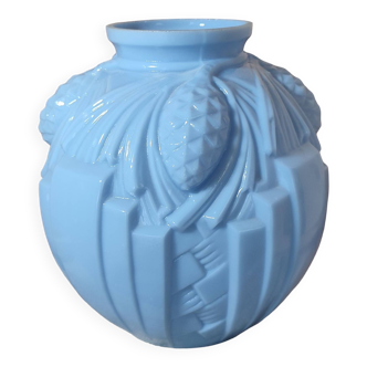 Vase boule en opaline bleue, Art Déco