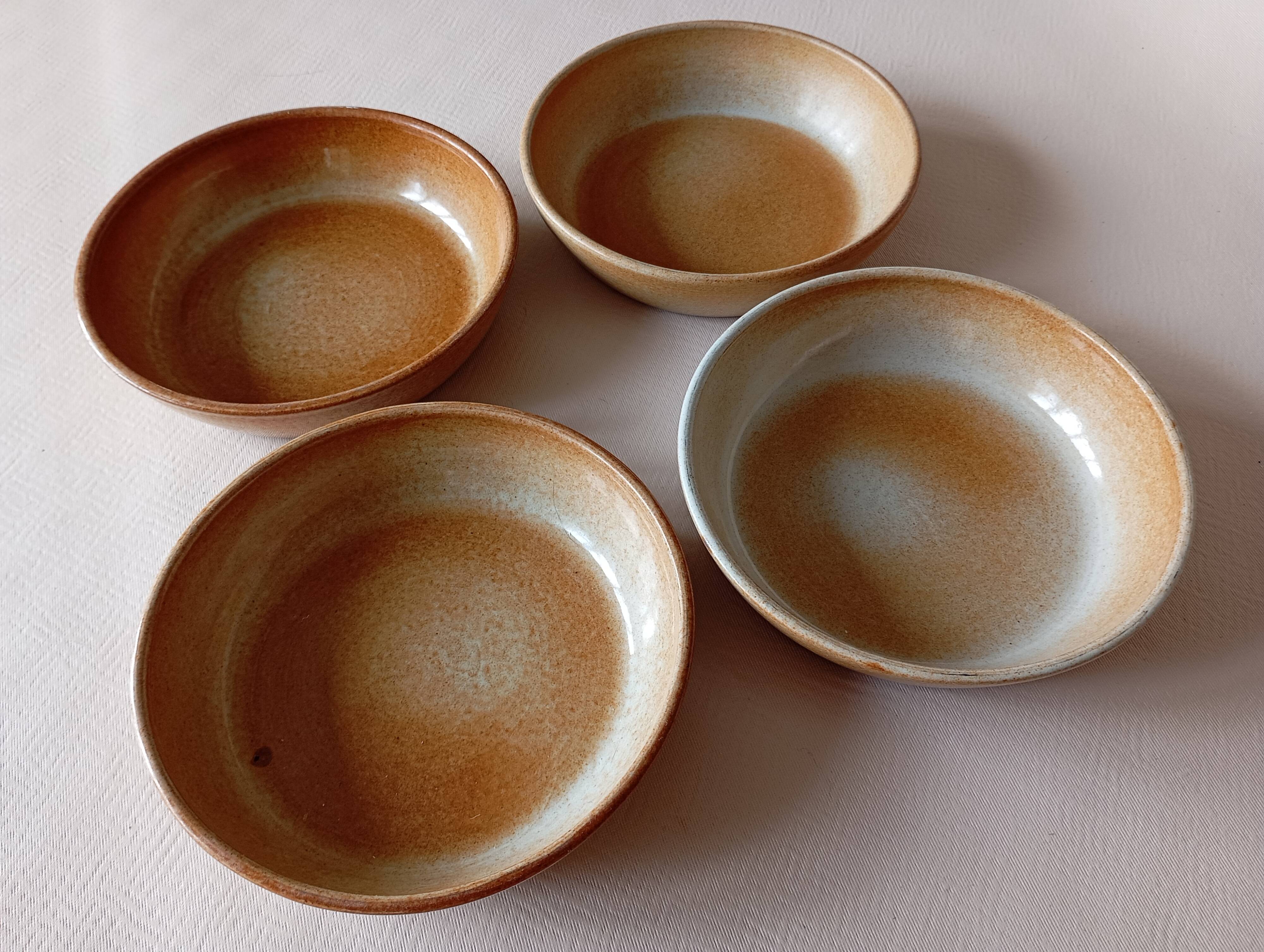 4 Montgolfier stoneware calotte plates