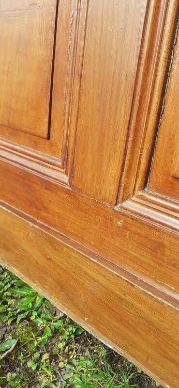 Low wall panelling 8.65m panelled with mouldings wainscoting skirting.