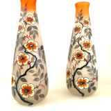 Paire de vases en verre, signés Leune