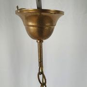 Lustre en verre travaillé et laiton