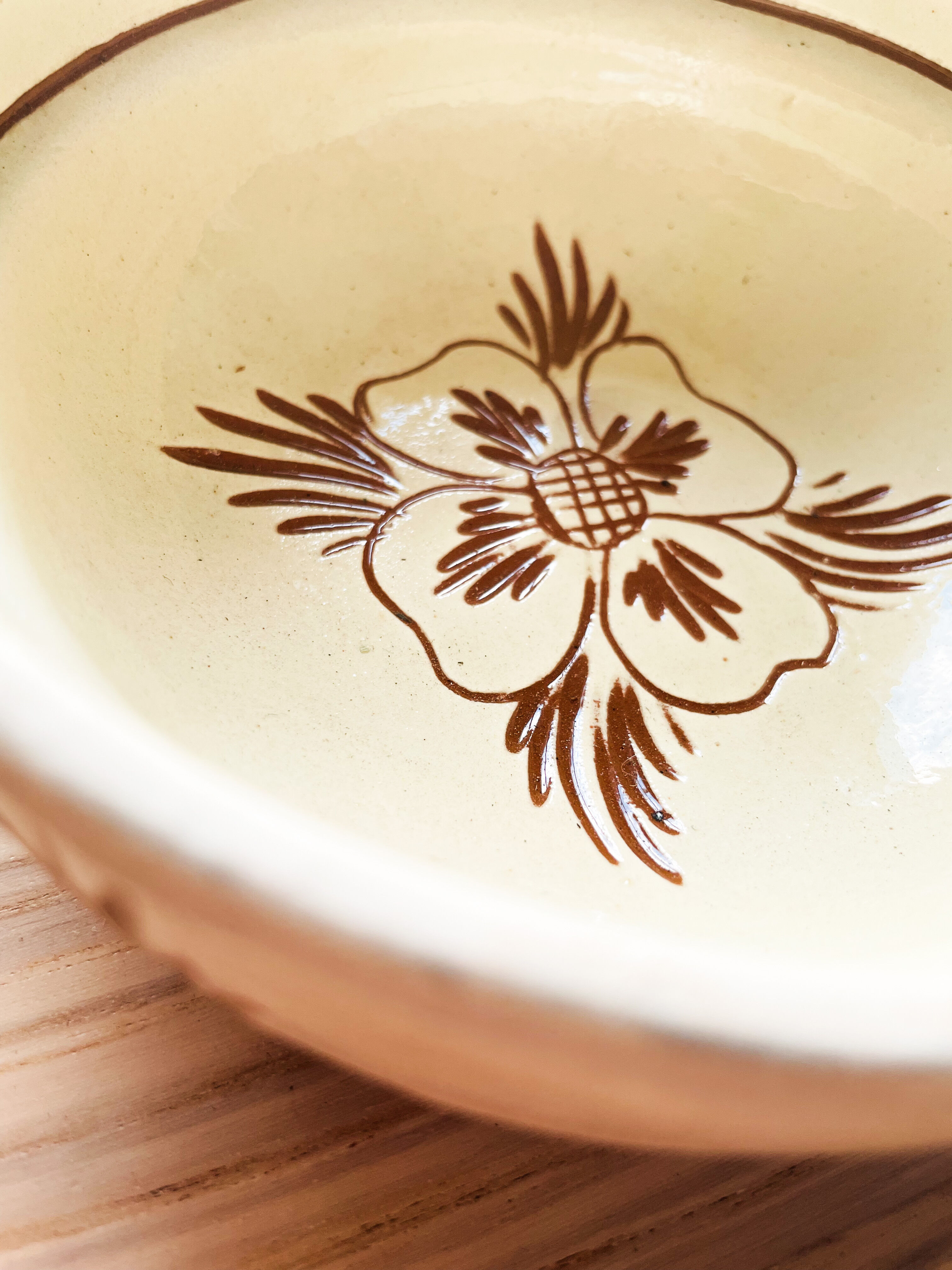 Romanian ceramic bowl