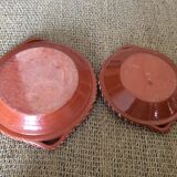 2 terracotta plates