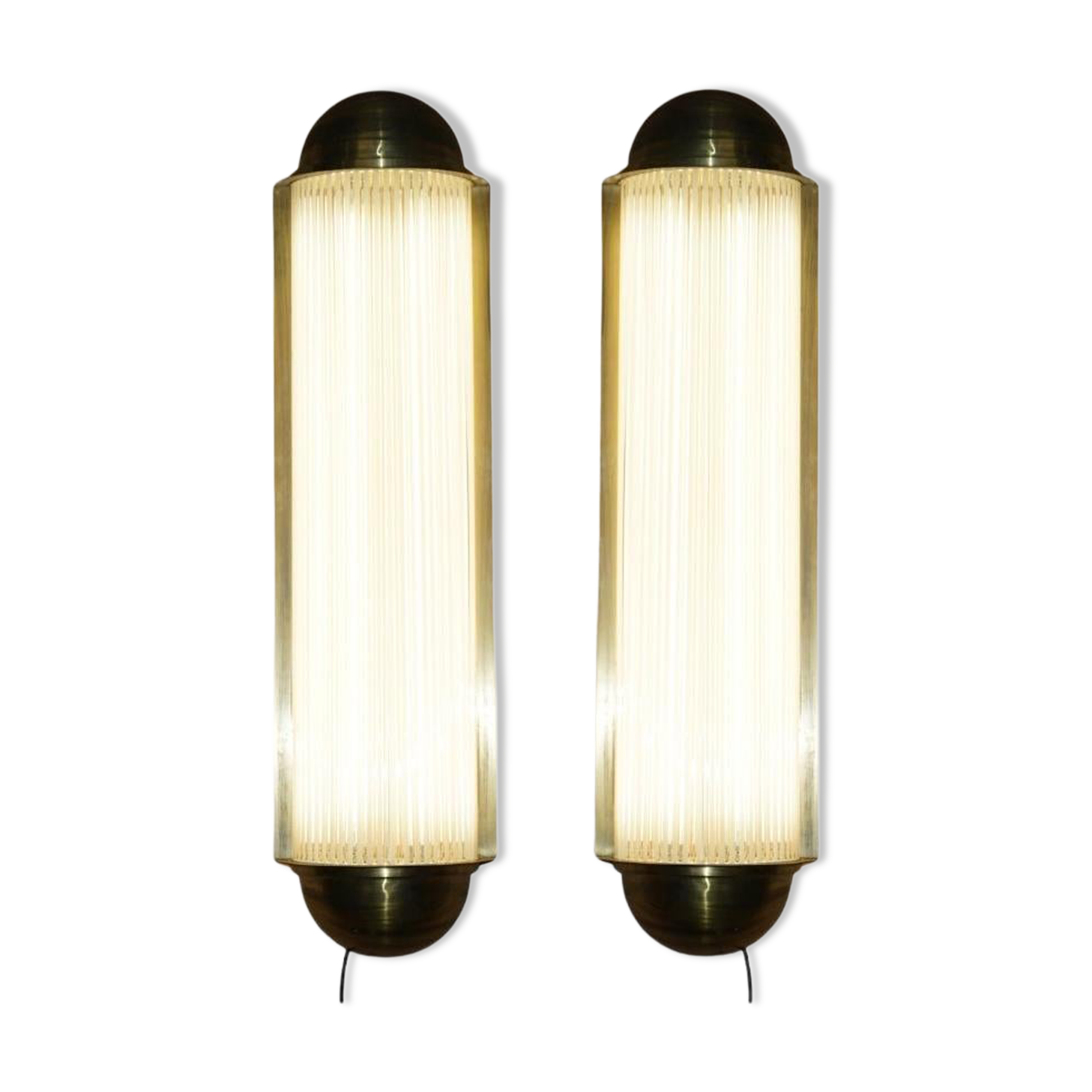 Pair of Art Deco wall sconces in brass and glass by Genet-Michon.
