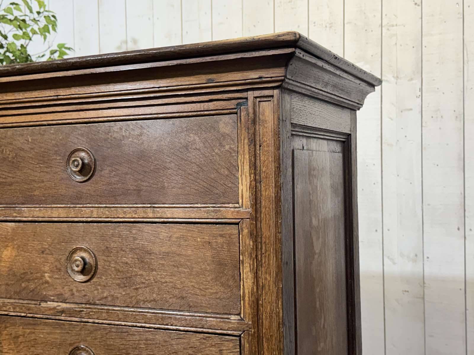 Notary's cabinet with 18 drawers in oak and fir from the early 20th century.