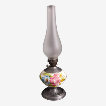 French porcelain oil lamp, 1900