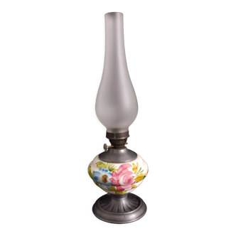 French porcelain oil lamp, 1900