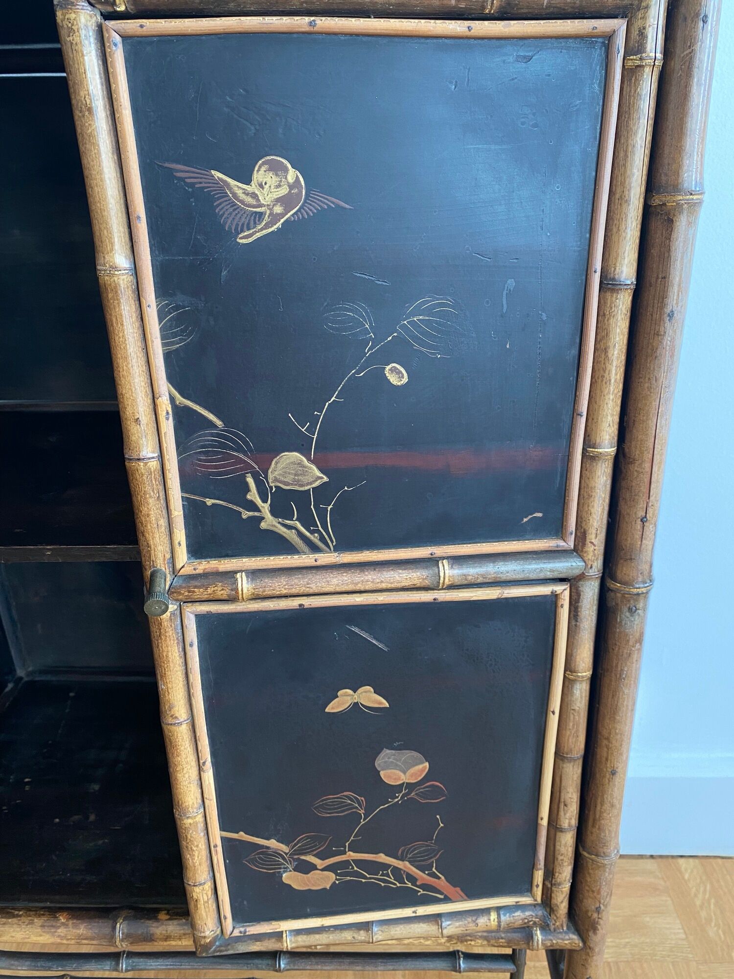 Original Victorian furniture in lacquered bamboo from the 19th century, chinoiserie