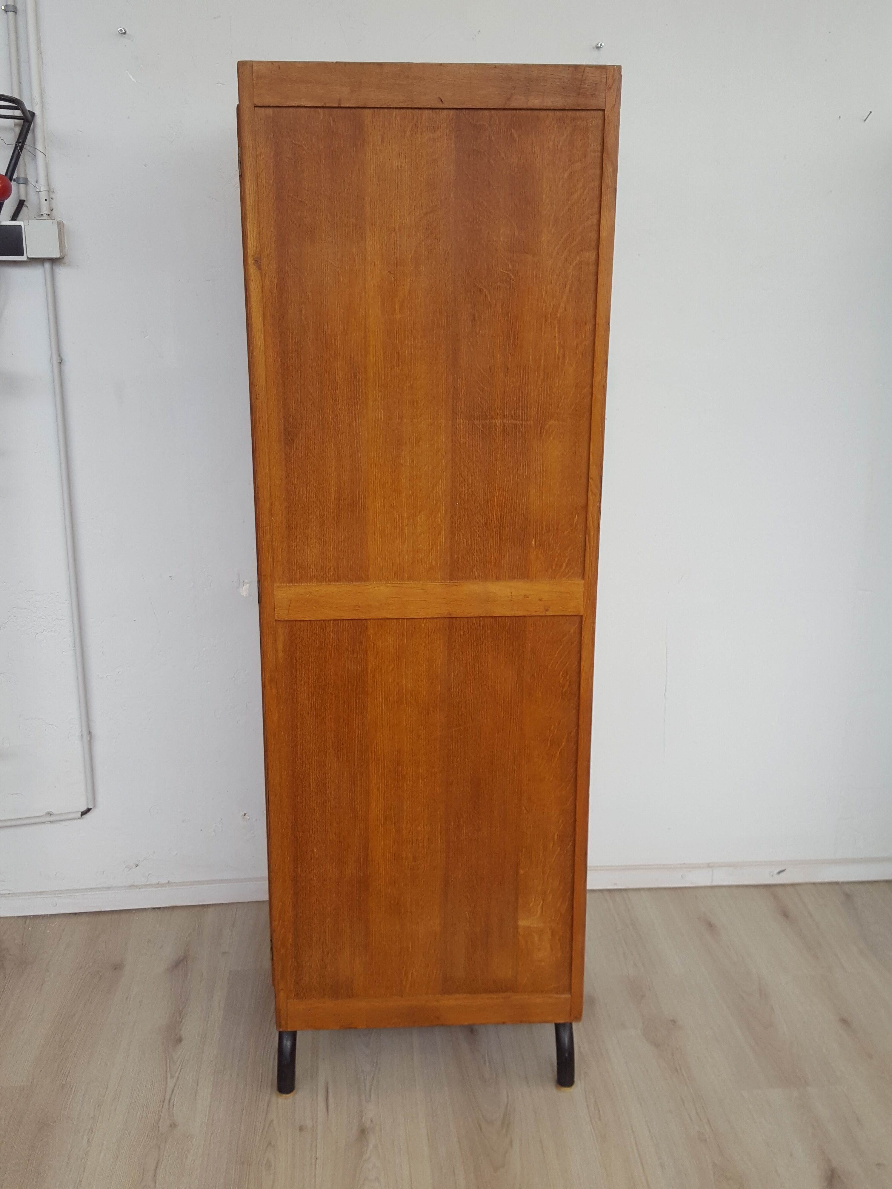 boarding Cabinet