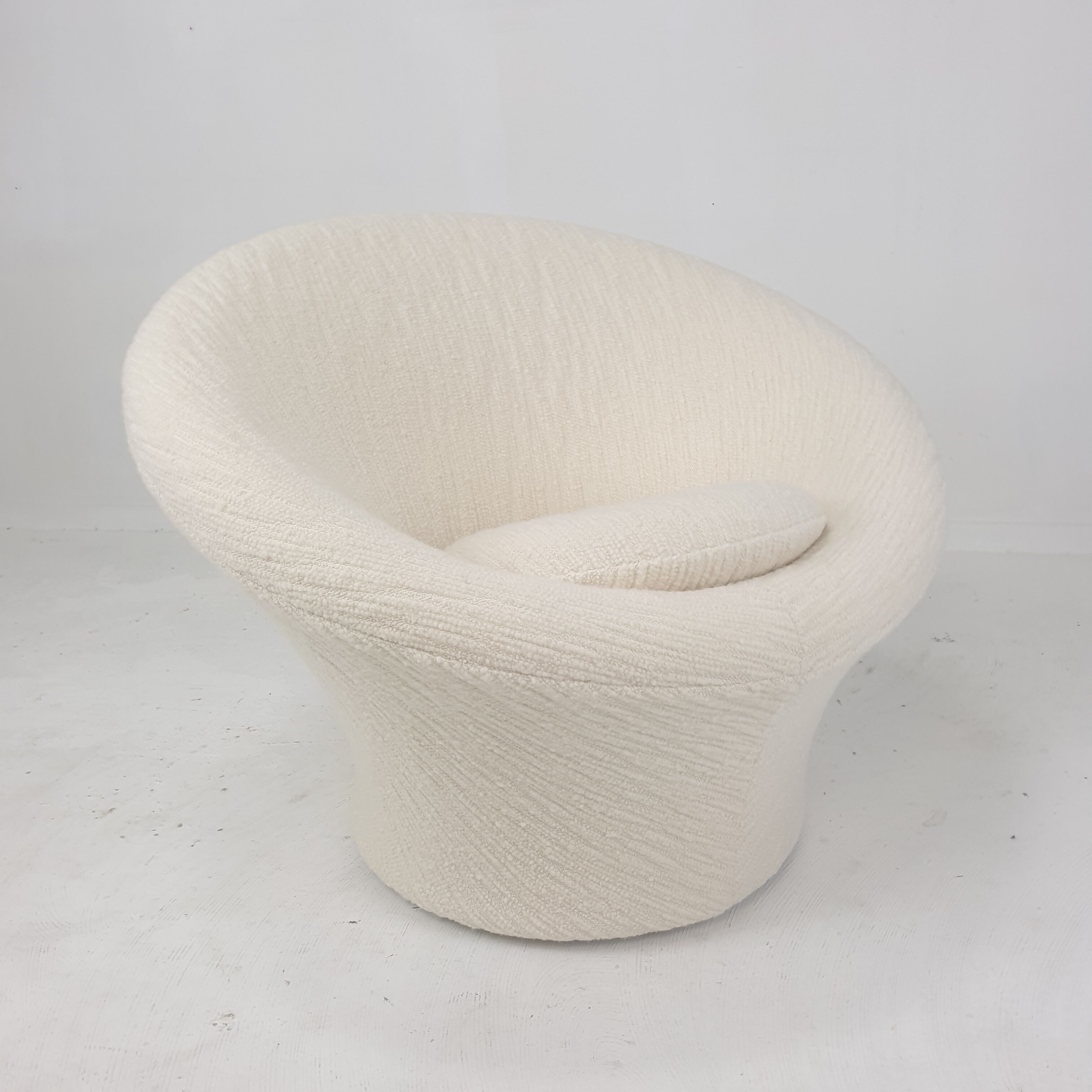 Set of 2 Mushroom armchairs by Pierre Paulin for Artifort