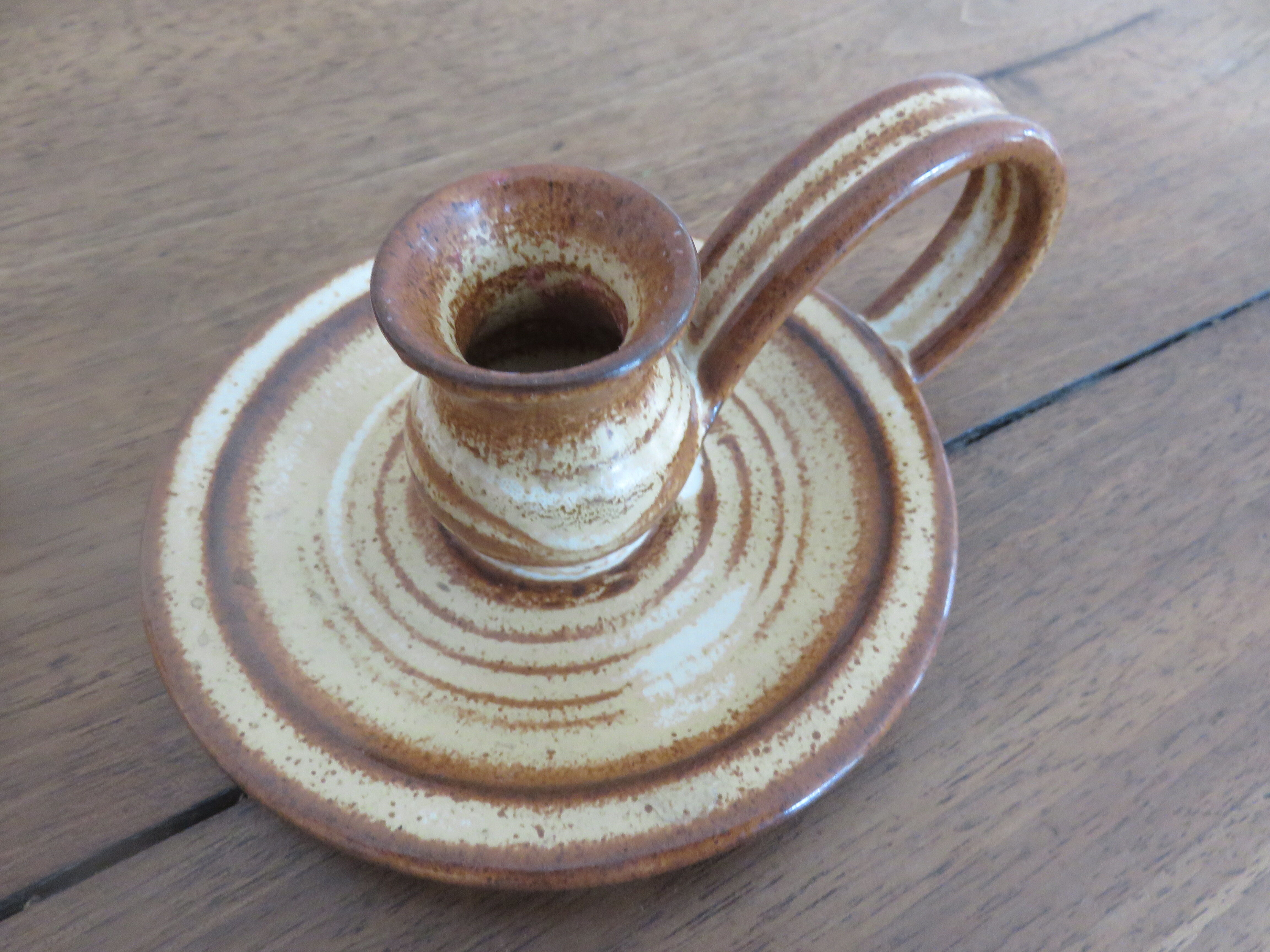 Paire de bougeoirs en grès