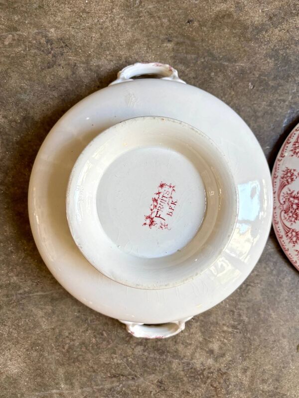 Soupière BFK en terre de fer rose, service ''Fruits