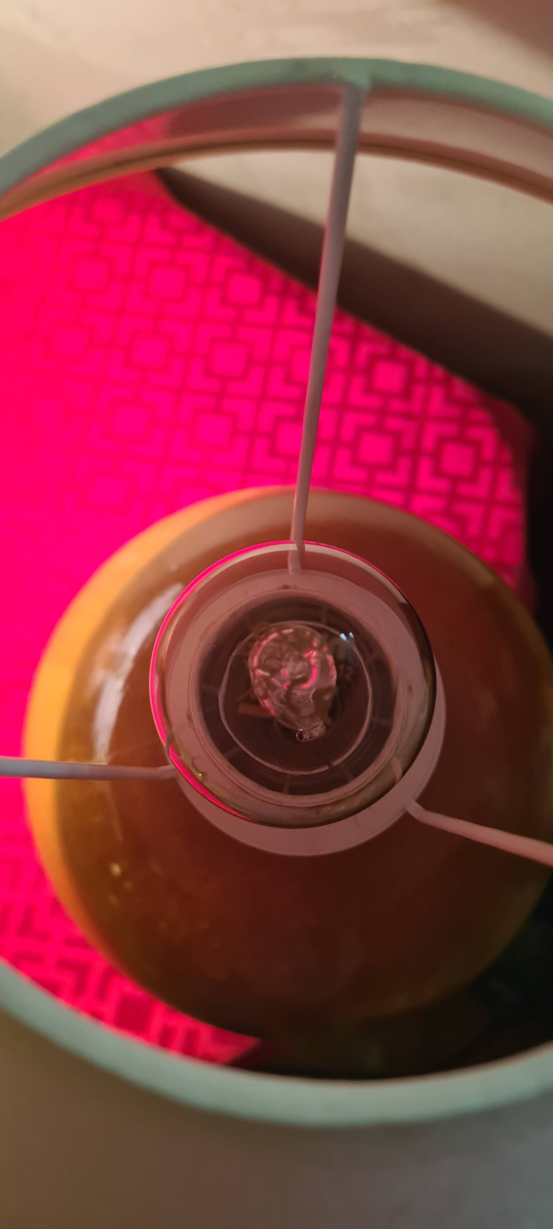 pair of solid wood varnished lamps 1kg 32x30 elec ok screw bulb very good