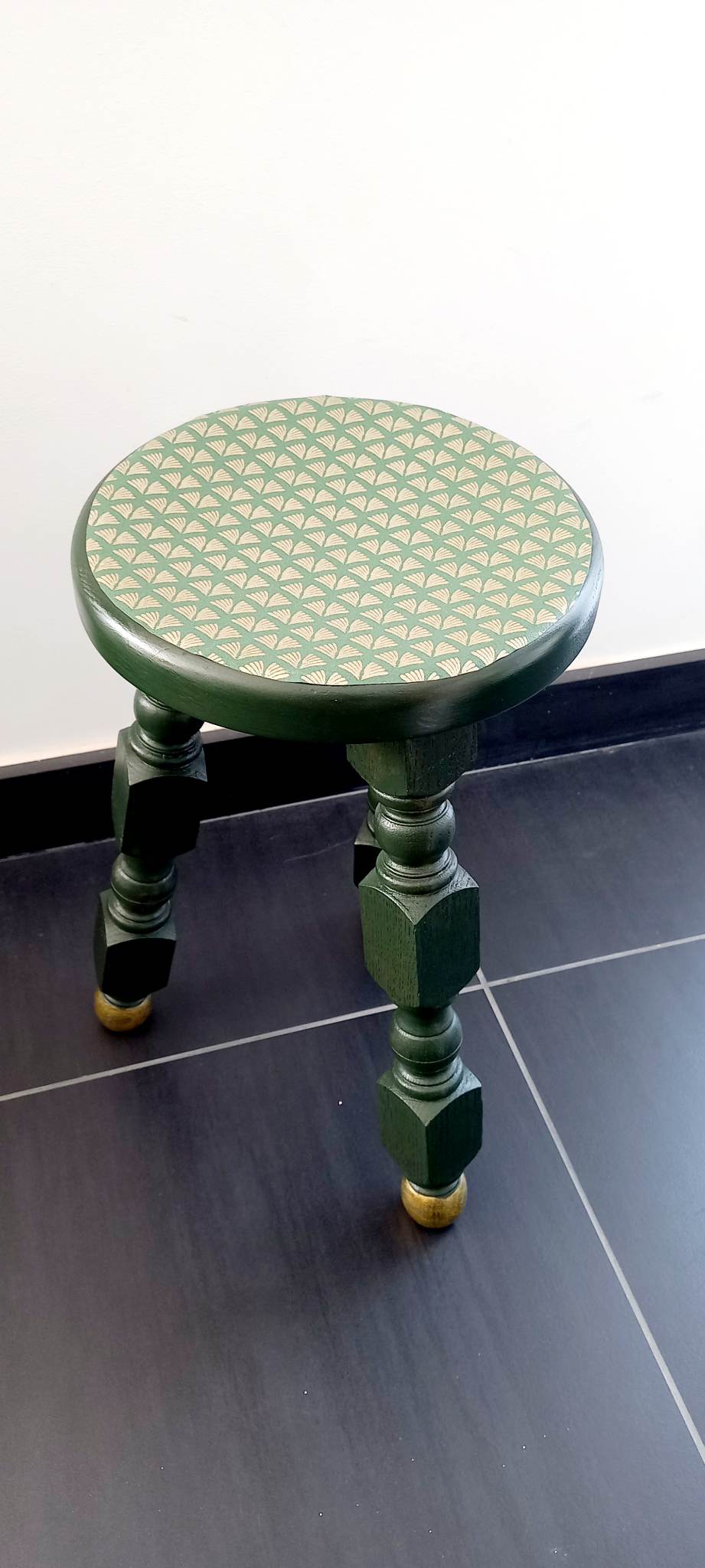 Vintage tripod stool