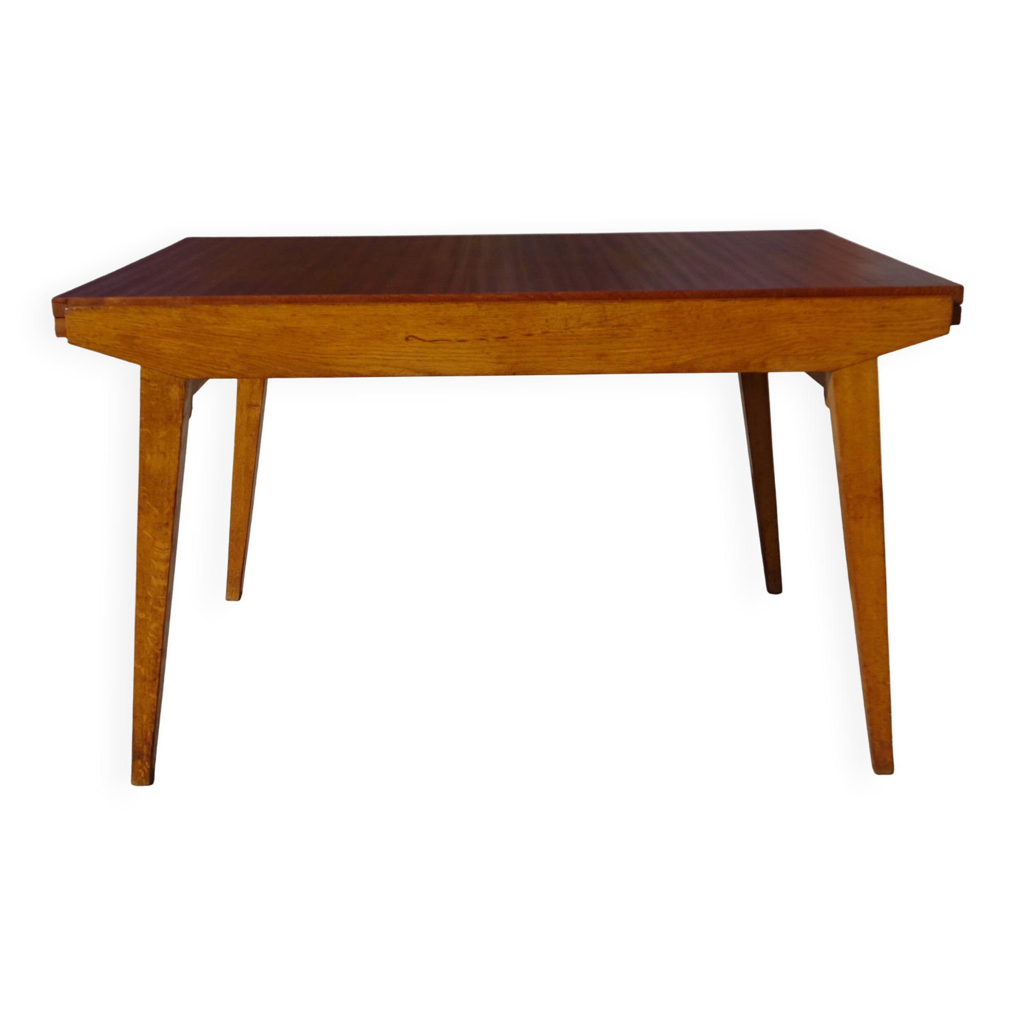 Extendable table, compass legs