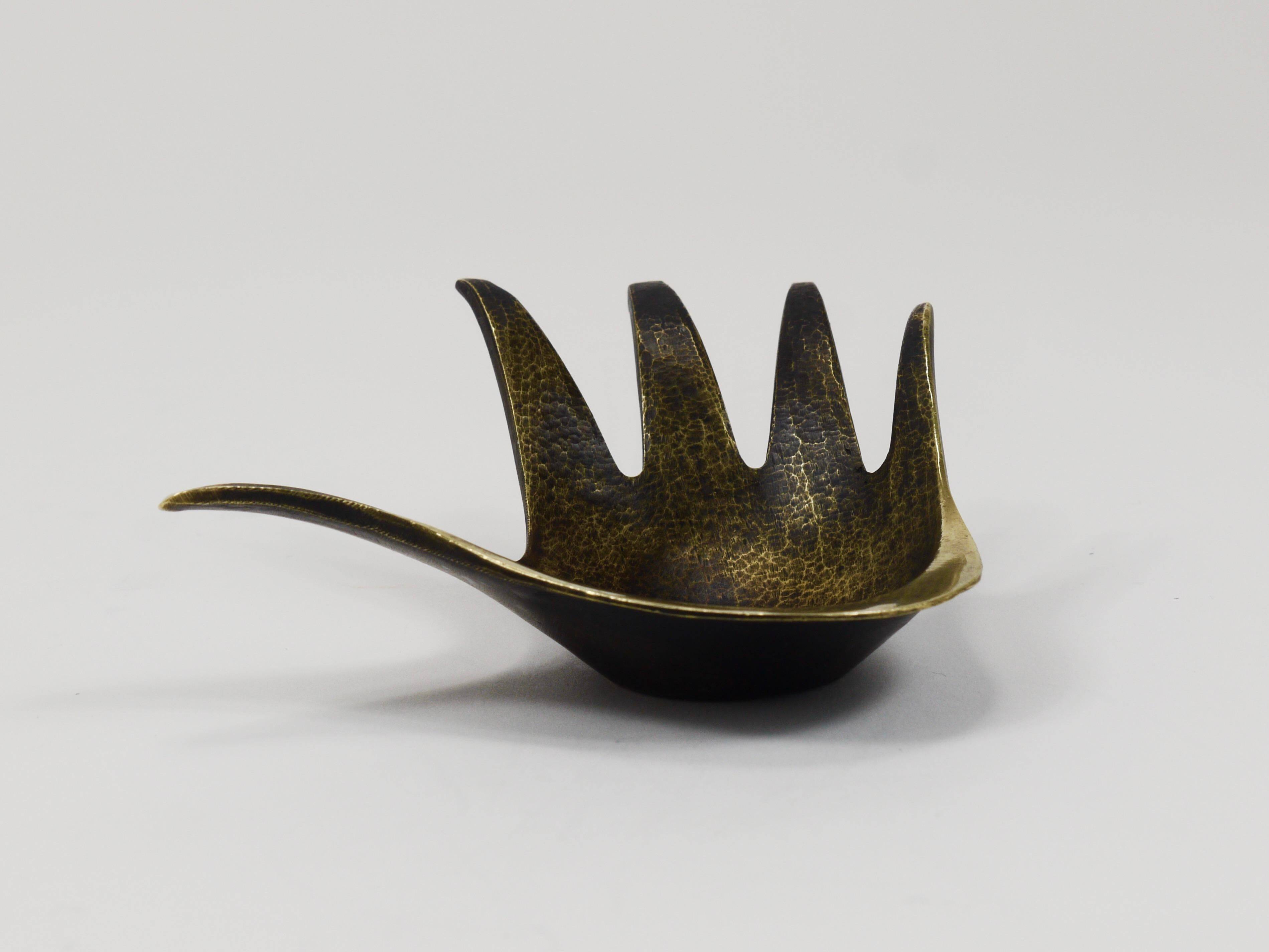 Bowl or sculptural ashtray in brass by Walter Bosse, Herta Baller, Austria, 1950s.