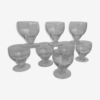 Set of 8 vintage engraved wine glasses 1960
