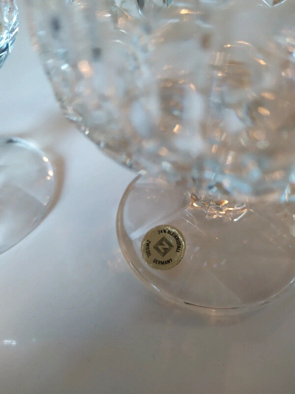 Verres à digestif en cristal taillé