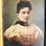 Table: Portrait of a young woman