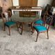 Table et chaises en rotin années 70-80