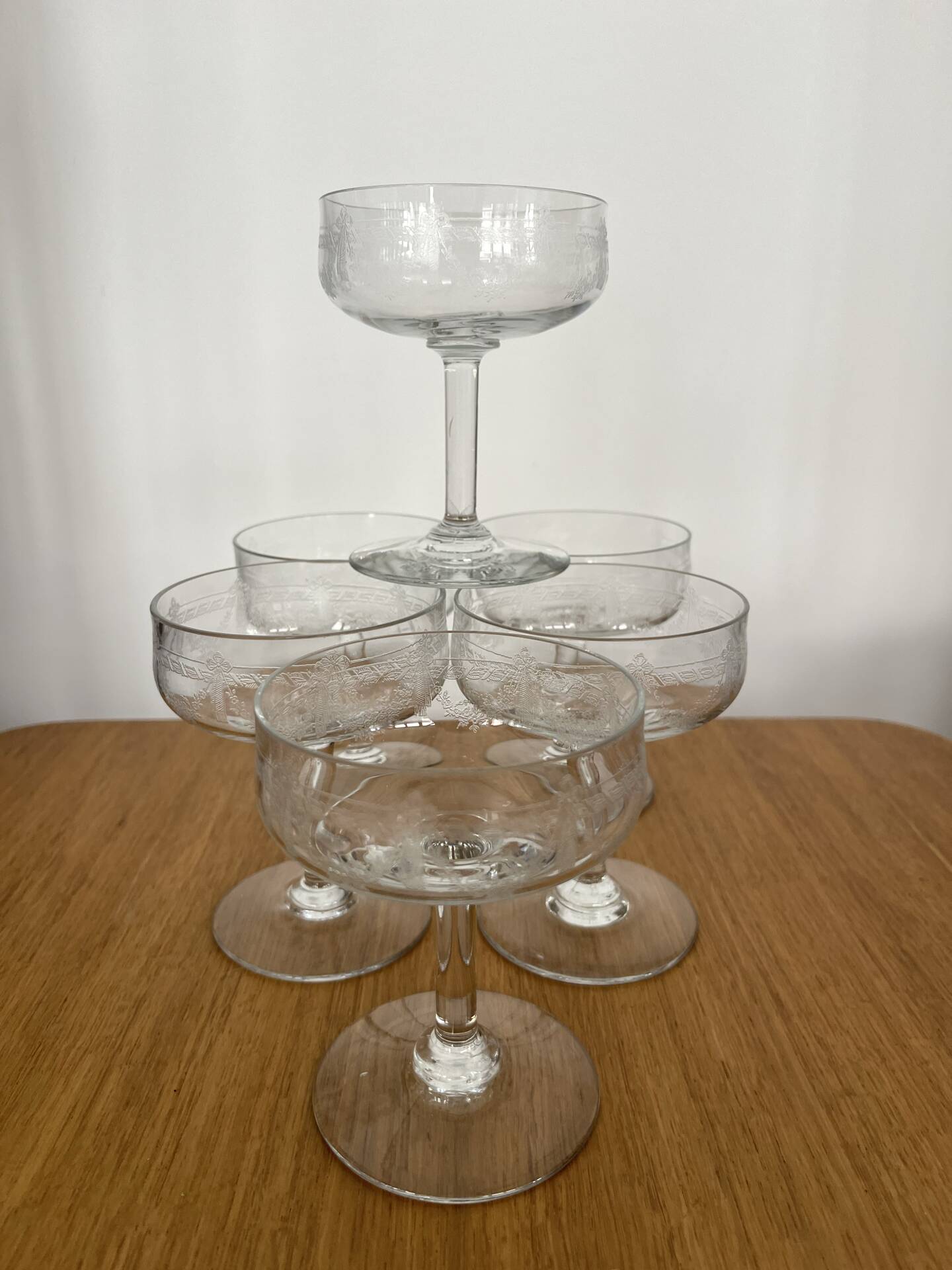 Set 6 coupes champagne gravées Louis XVI