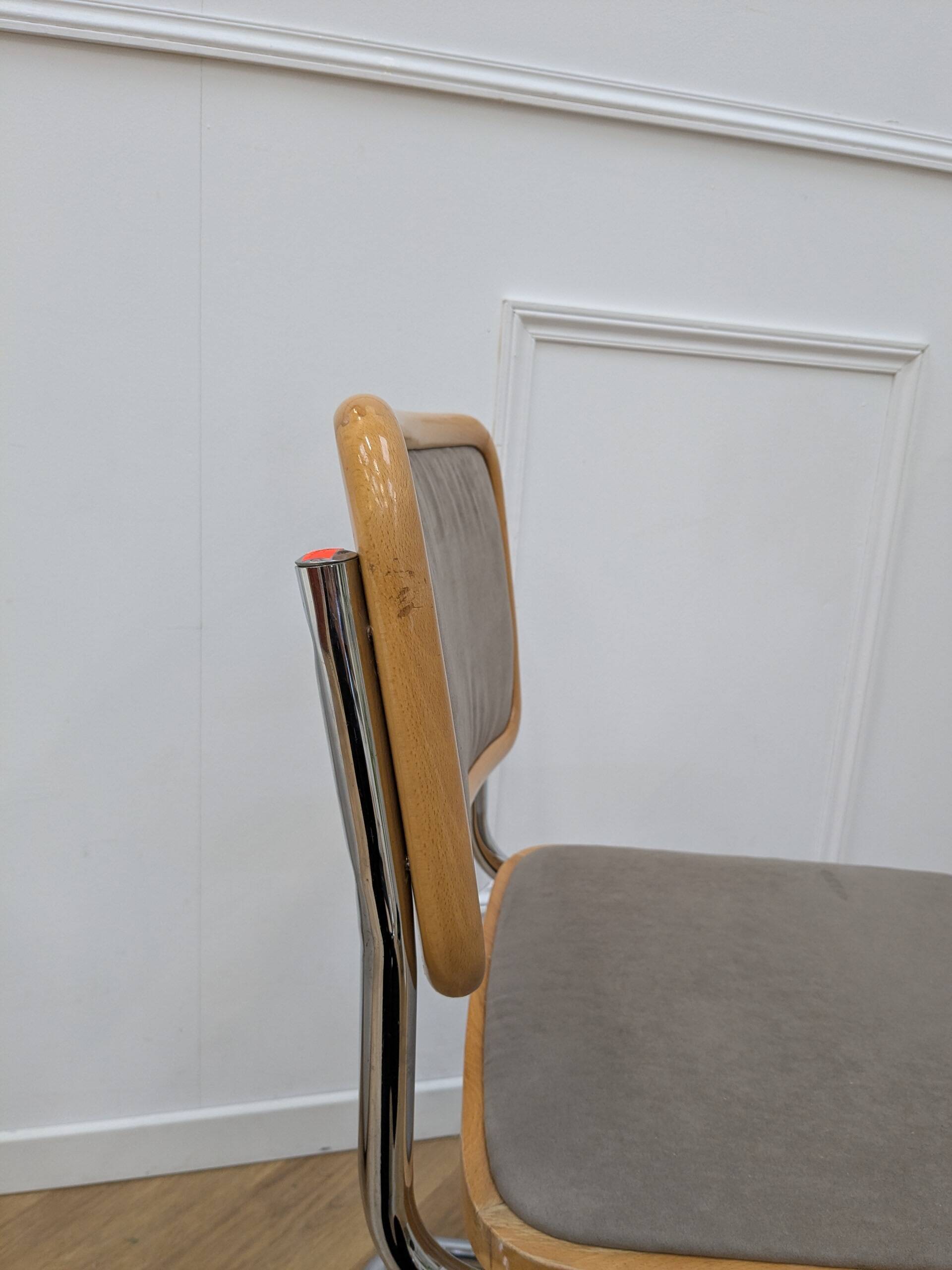 1 B32 chair in fabric