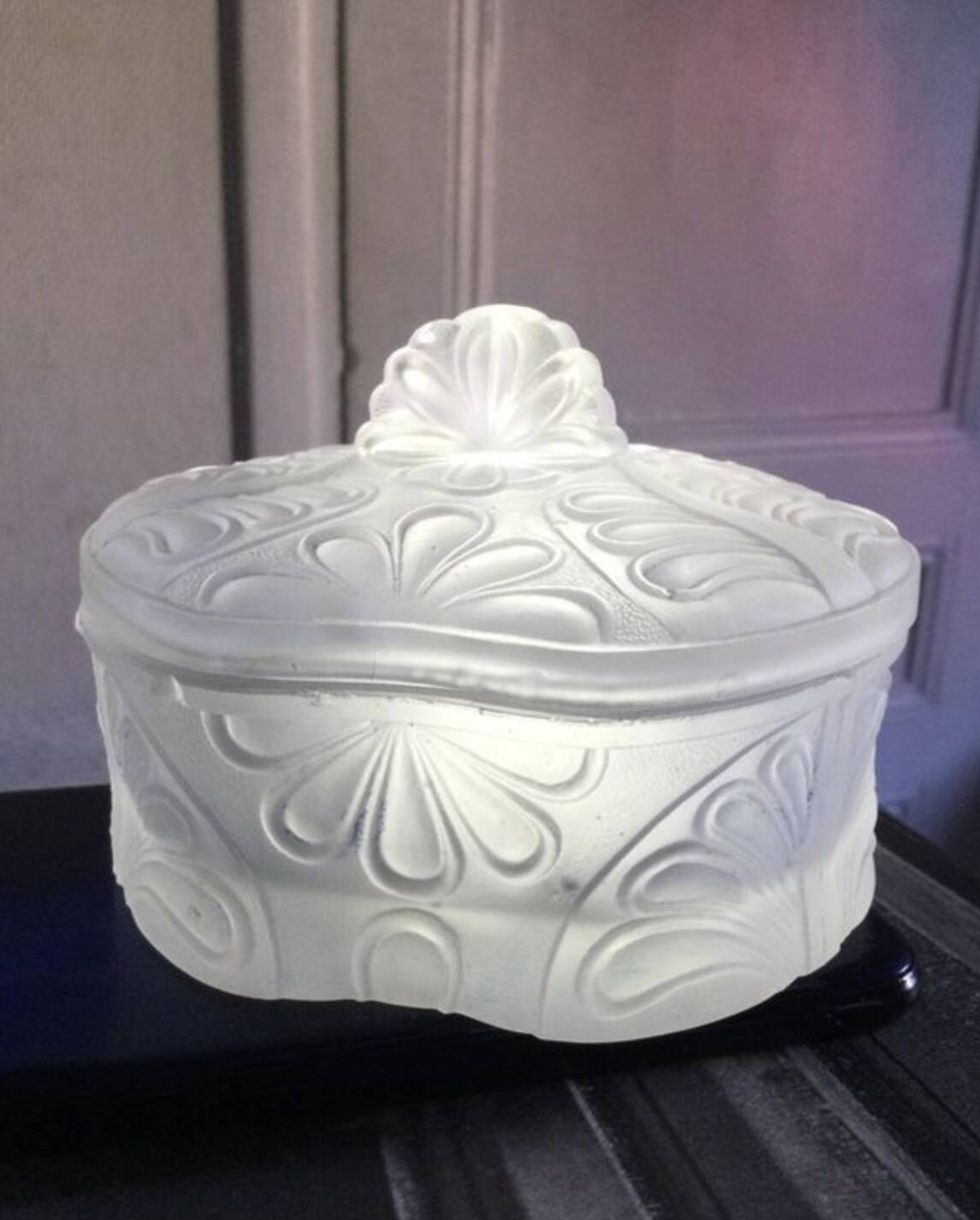 Art Deco Molded Glass Candy Box / Powder Box – Palmette