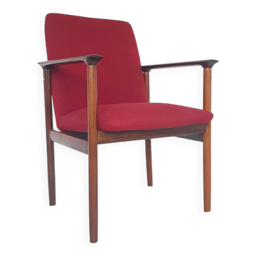 Impala armchair by Fristho Colour Bontenbal