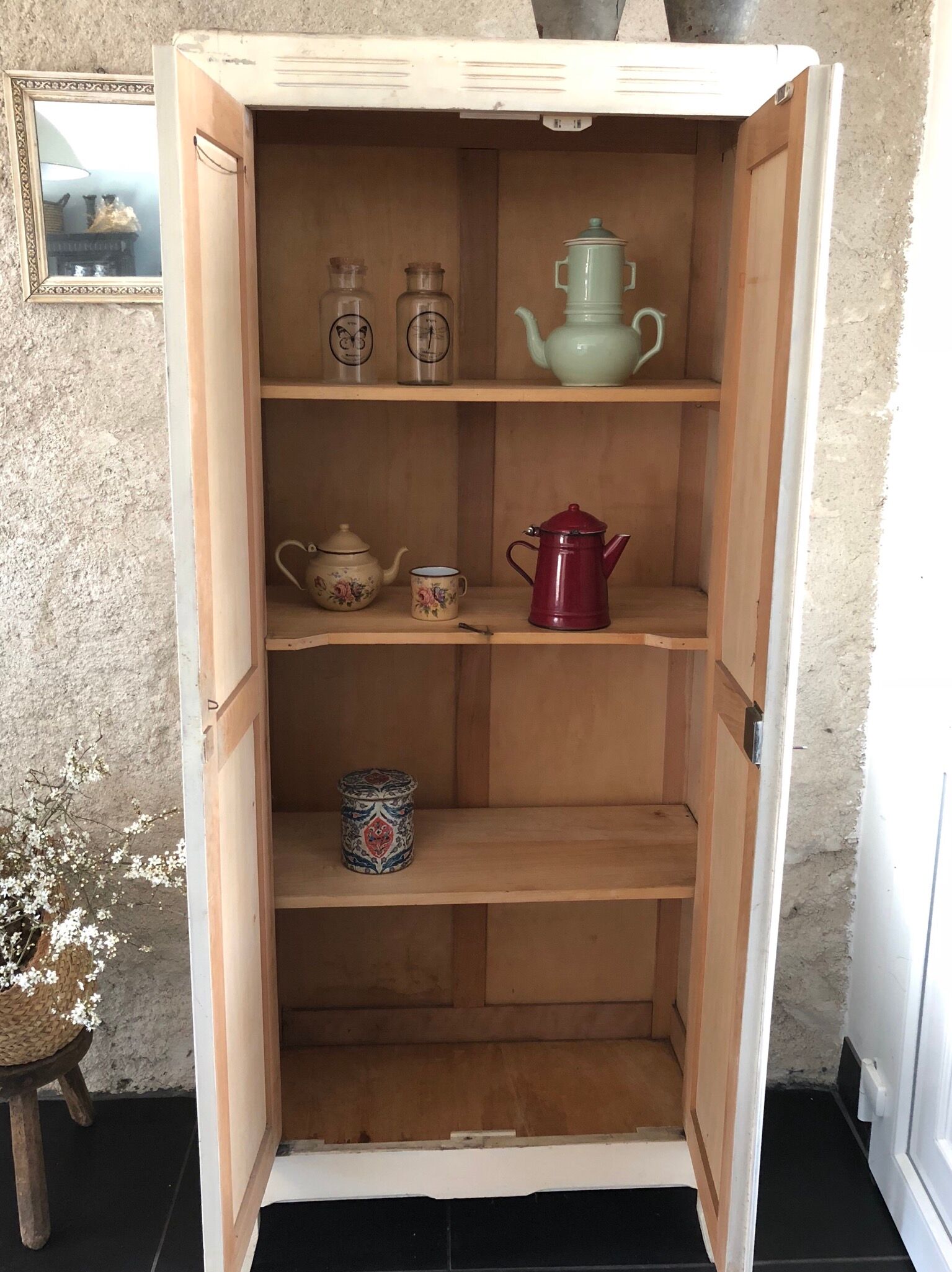 Vintage parisien cabinet