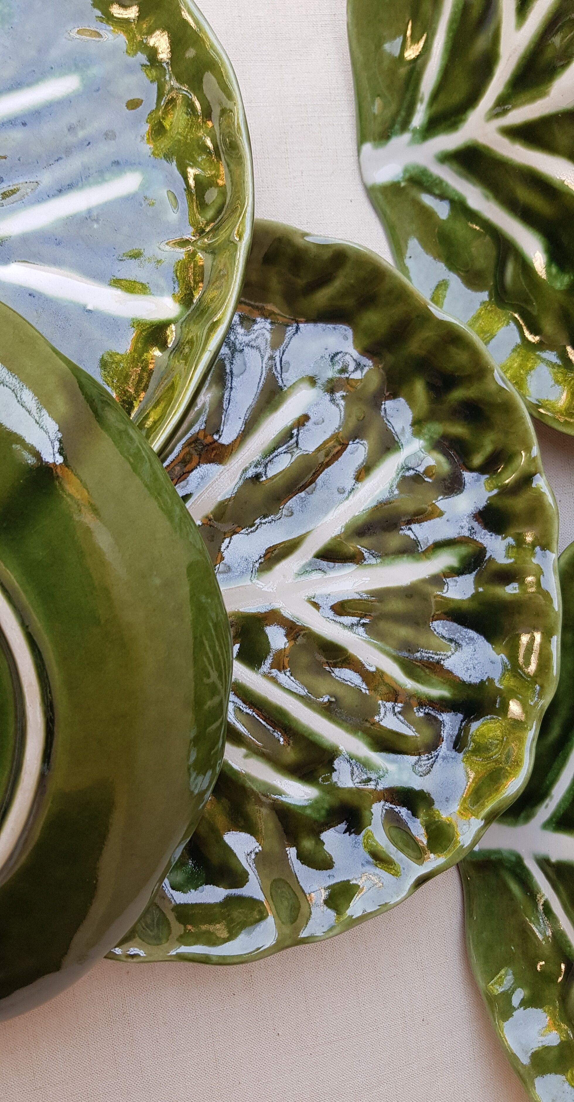5 green ceramic dessert plates