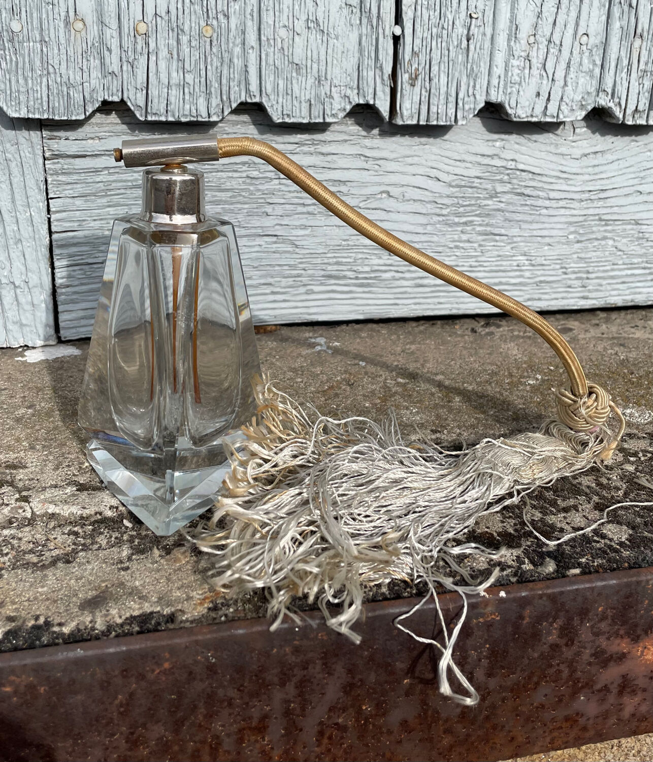 Flacon de parfum / Vanité en cristal Art Déco