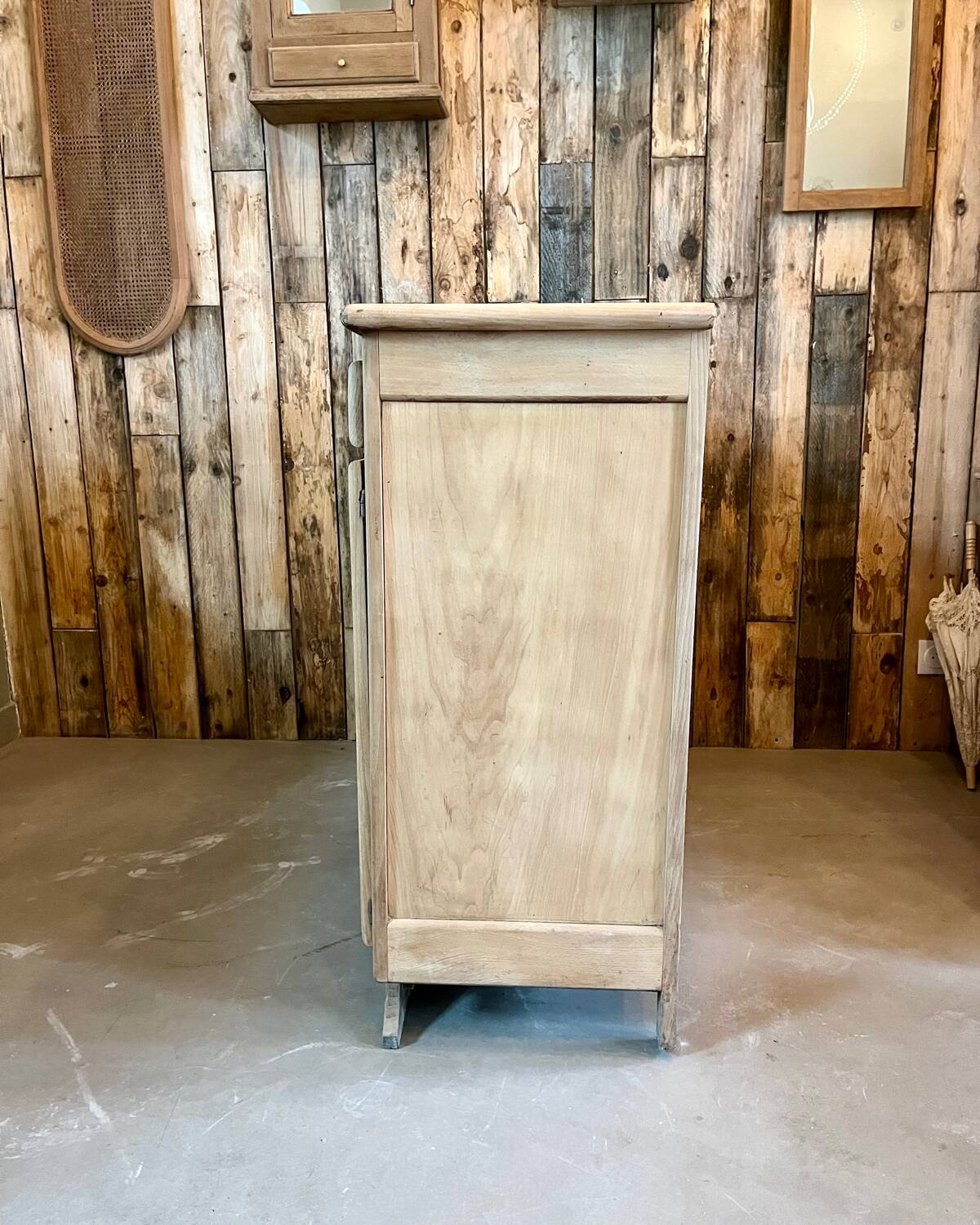 Renovated Mado Buffet