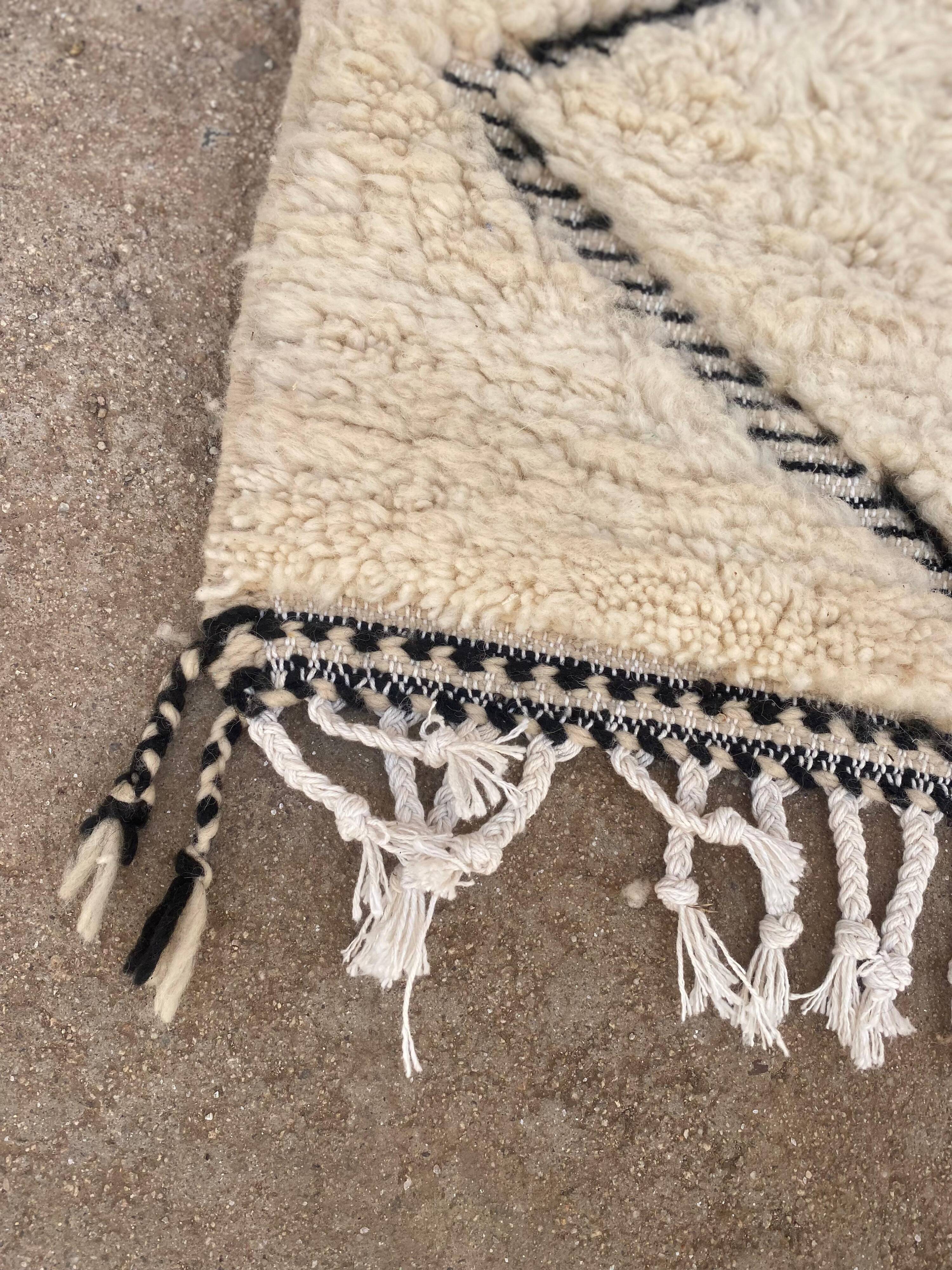 Tapis marrocan beni ouarine 250/80cm