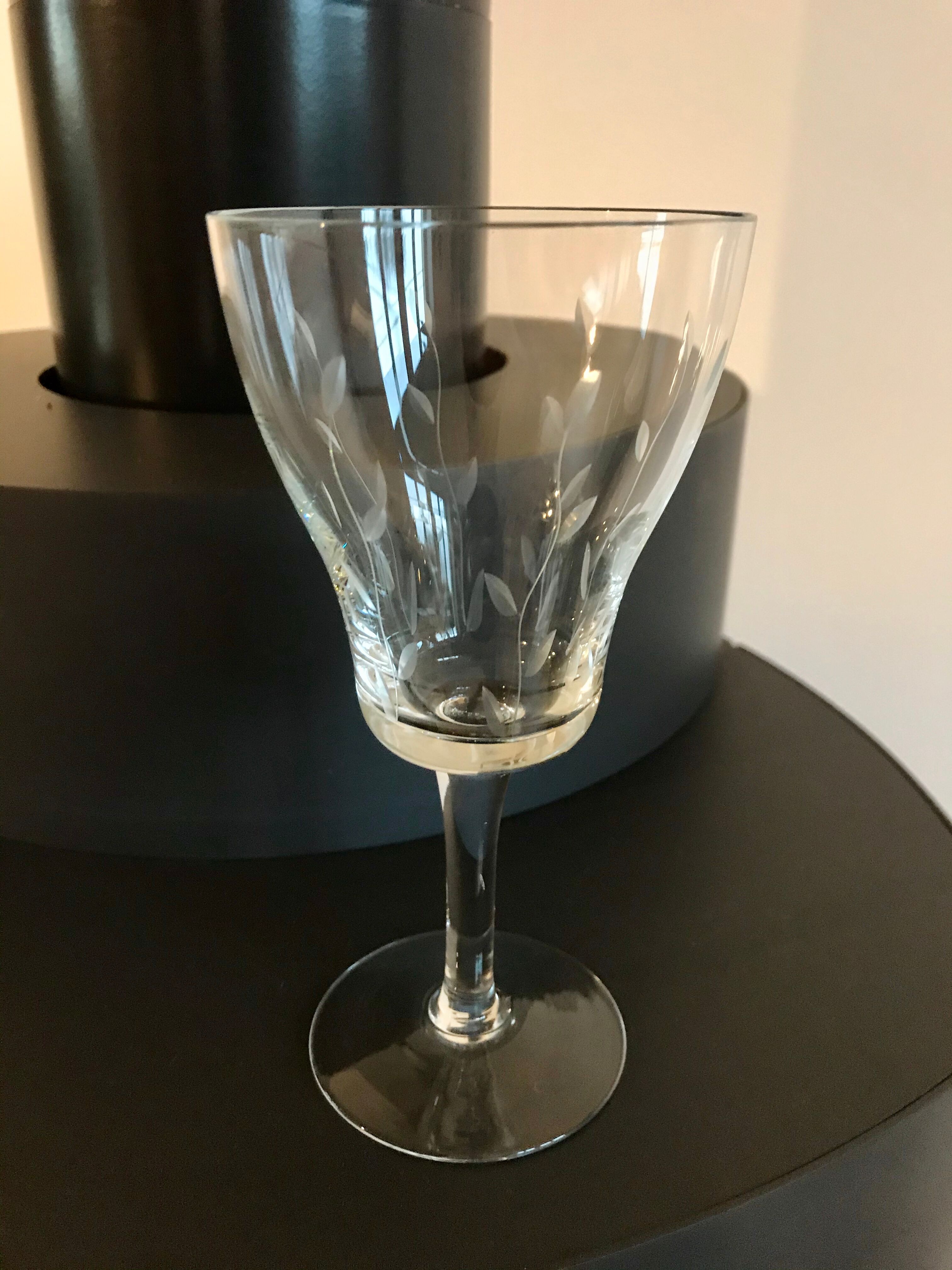 Set of 7 wine glasses, crystal water engraved 50-60s