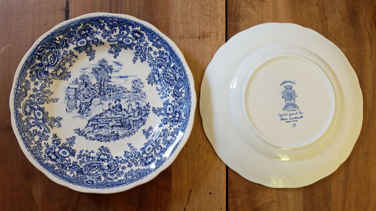 Lot 8 dessert plates K&G Lunéville country décor
