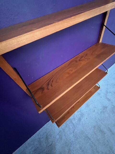 Modular shelving unit “Royal System” by Poul Cadovius, dating from the 1950s.