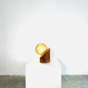 Lampe de table sphérique par Hustadt Leuchten, Allemagne, vers les années 1970.