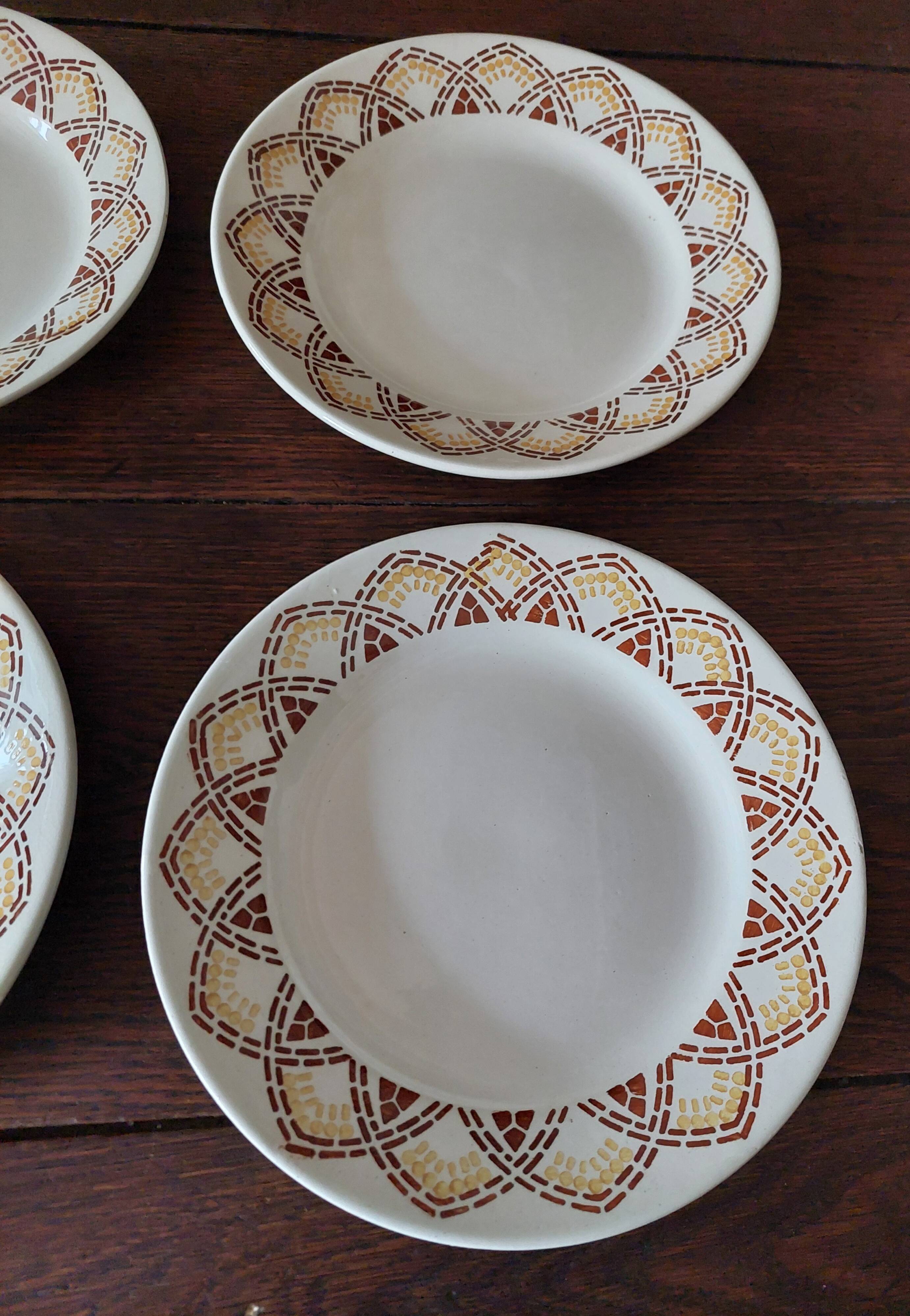 Flat plates set of four HBC Choisy le Roi Elianne decor