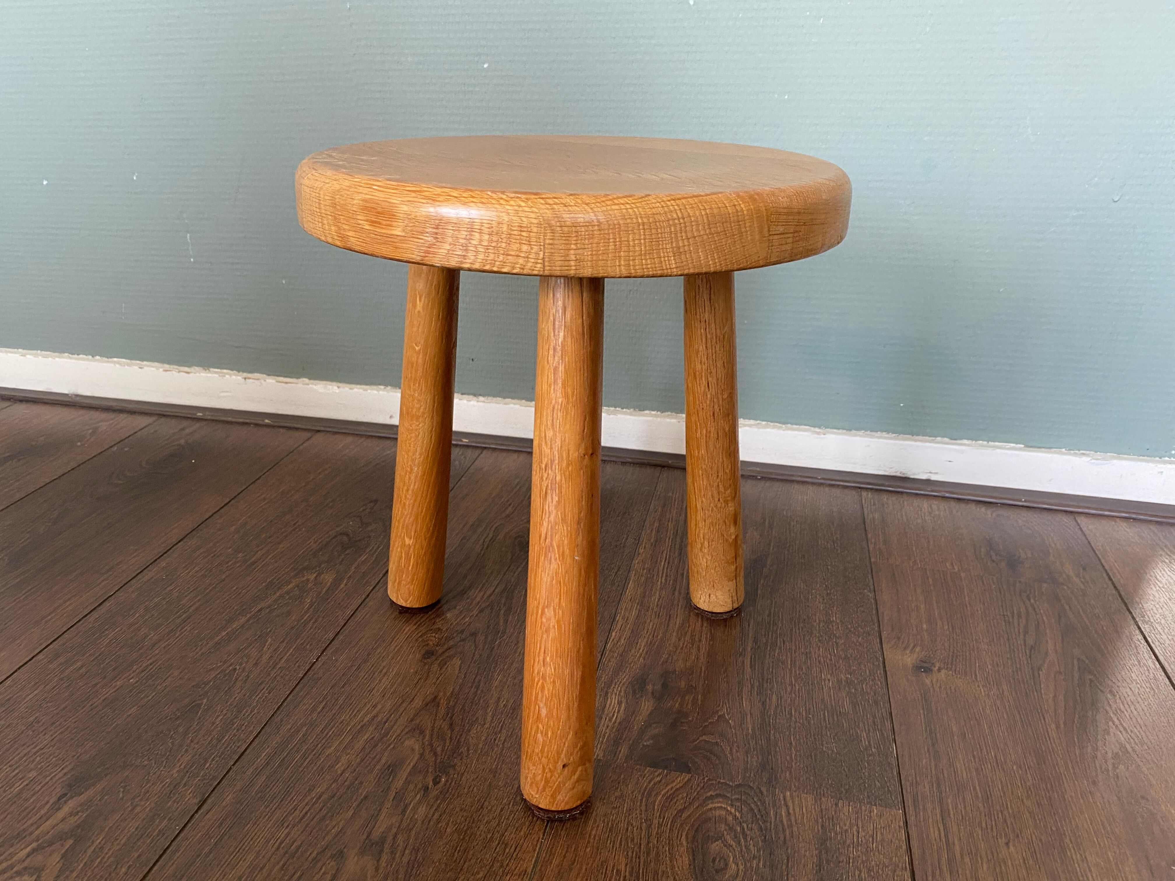 Table d'appoint moderne du milieu du siècle ou tabouret en chêne, années 1960