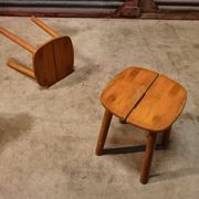 Lot de 3 chaises et 2 tabourets